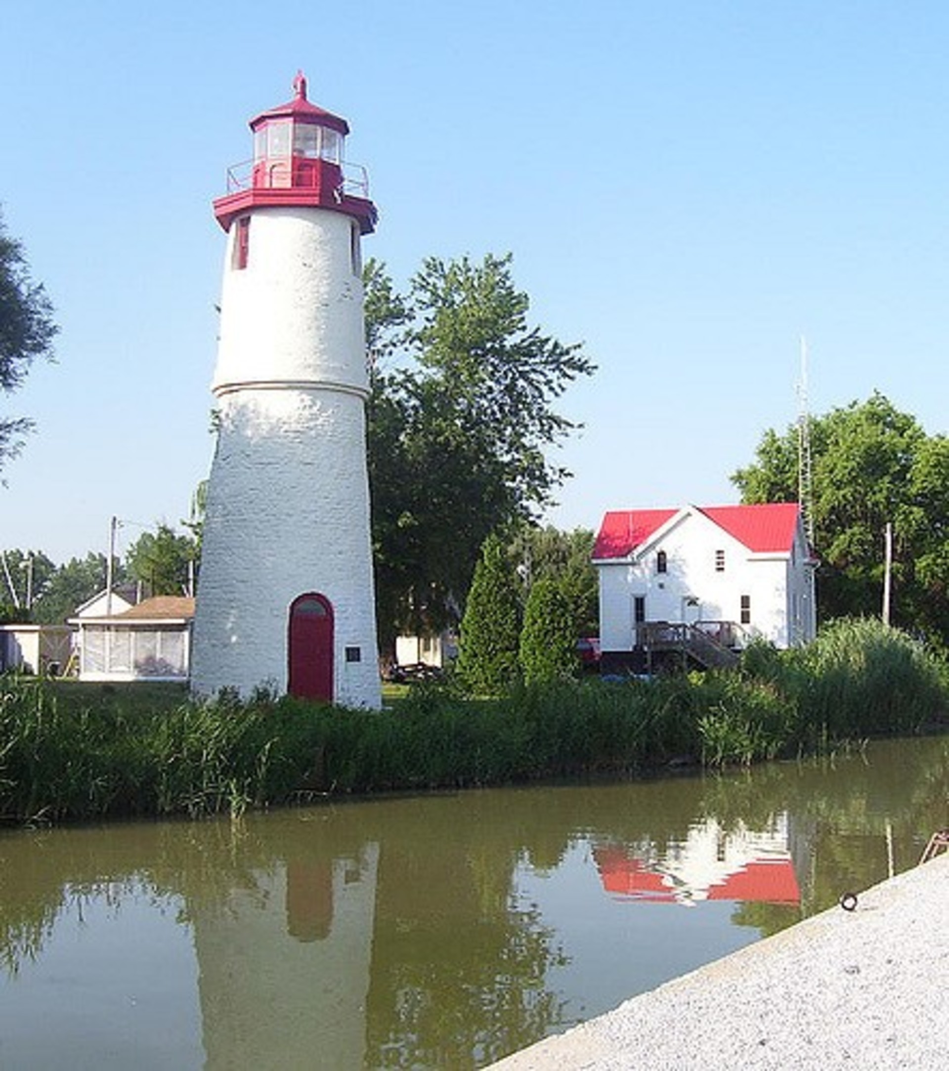 Lighthouse Cove