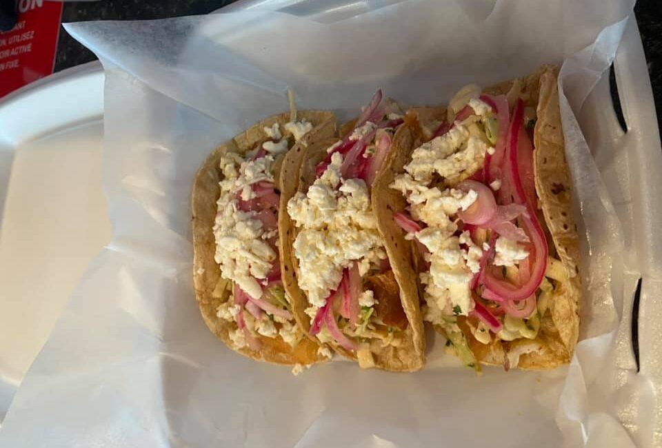 Lakeside Kettle Bar & Grill Tourism Windsor Essex Pelee Island